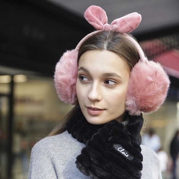 Pink Faux Fur Ear Muffs - Picture 1 of 3